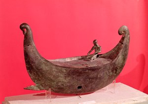 奉納船（ブロンズ）